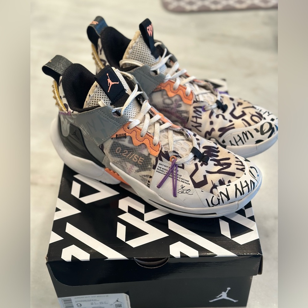 Jordan Why Not Zer0.2 SE White Orange Pulse-Black Size 9 Basketball Shoes